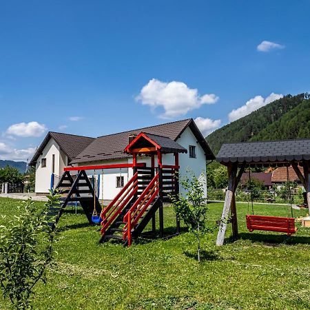Willa Casa Iulia Pojorîta Zewnętrze zdjęcie